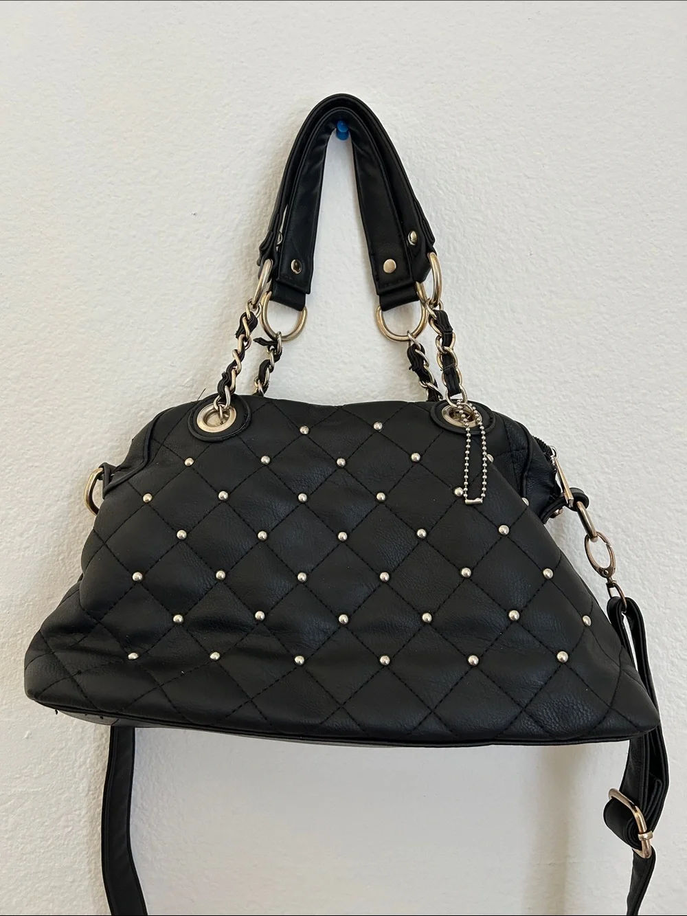 Black Quilted Chain-Handle Shoulder Bag - Picture 4 of 7